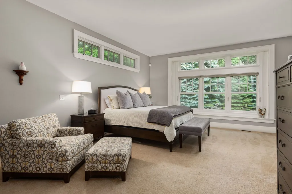 8 Squier Drive North Hampton NH 03862