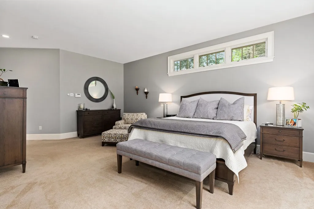8 Squier Drive North Hampton NH 03862