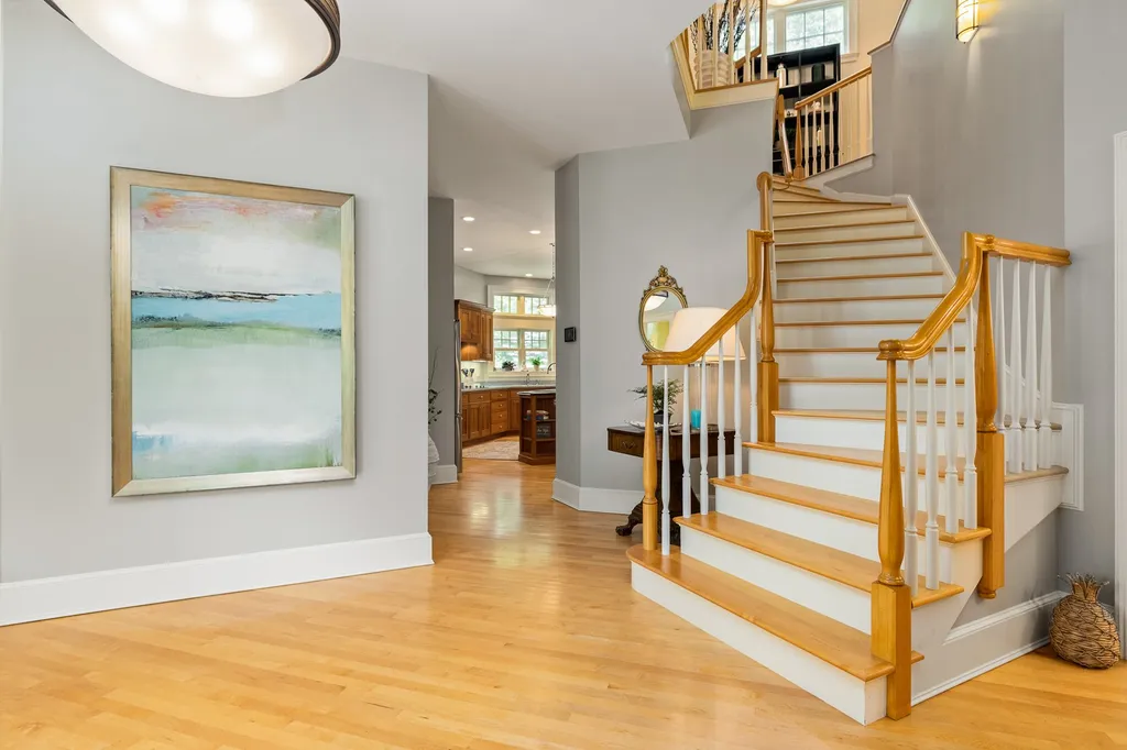 8 Squier Drive North Hampton NH 03862