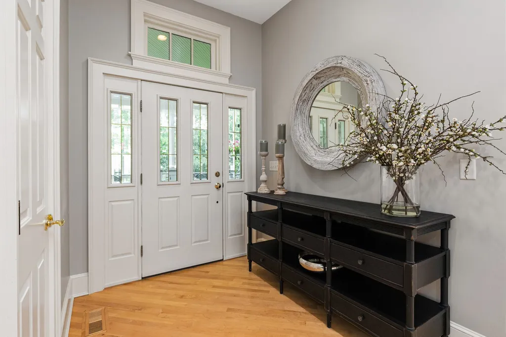 8 Squier Drive North Hampton NH 03862