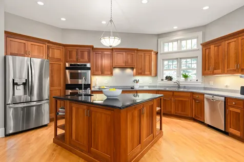 8 Squier Drive North Hampton NH 03862