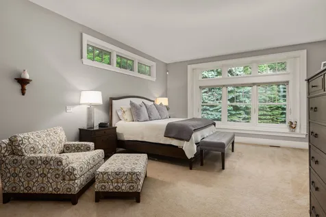 8 Squier Drive North Hampton NH 03862