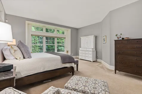 8 Squier Drive North Hampton NH 03862