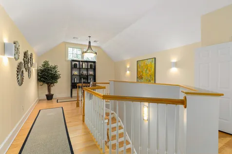8 Squier Drive North Hampton NH 03862