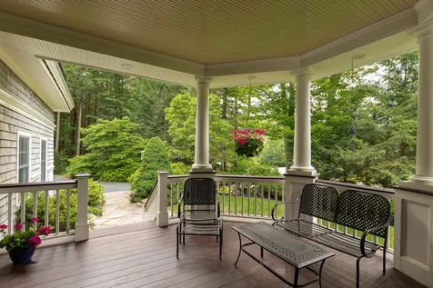 8 Squier Drive North Hampton NH 03862