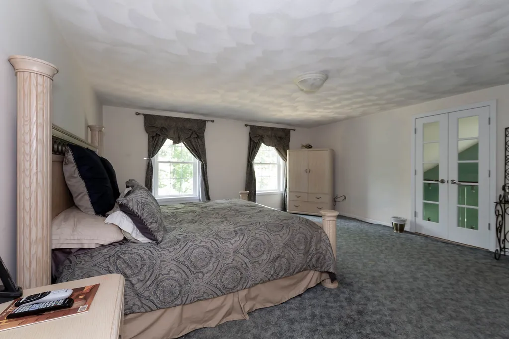 48 Wyndridge Circle Pelham NH 03076