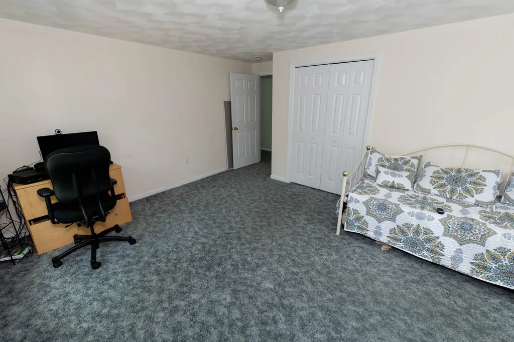 48 Wyndridge Circle Pelham NH 03076