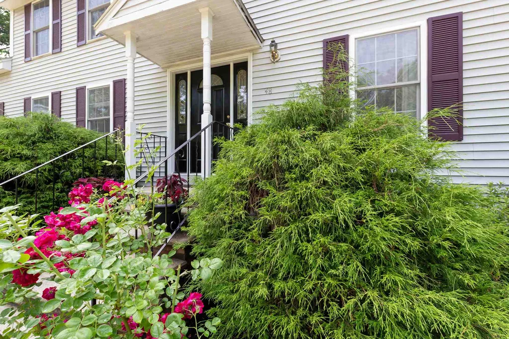 48 Wyndridge Circle Pelham NH 03076