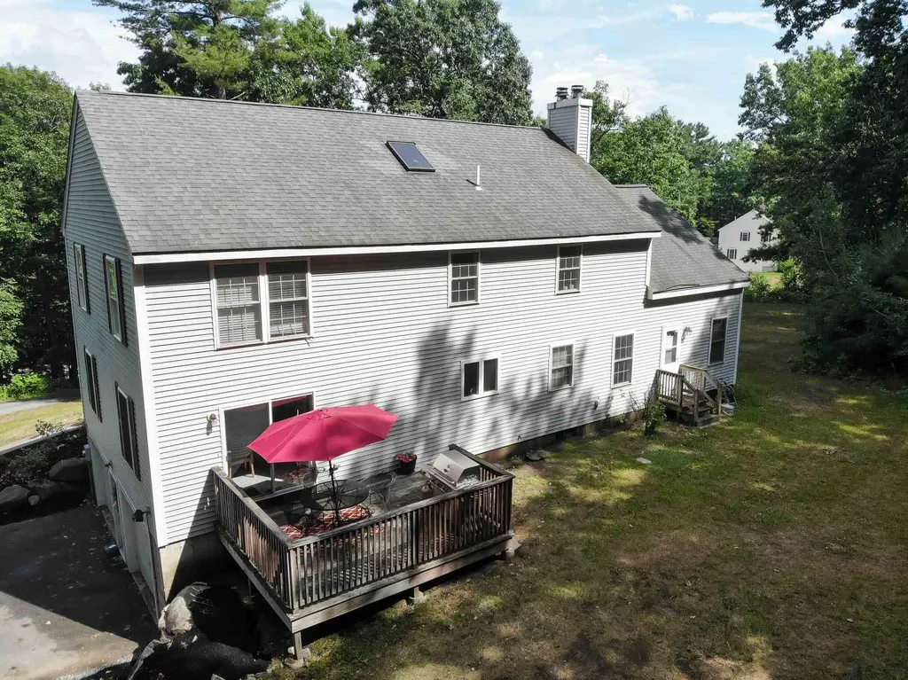 48 Wyndridge Circle Pelham NH 03076