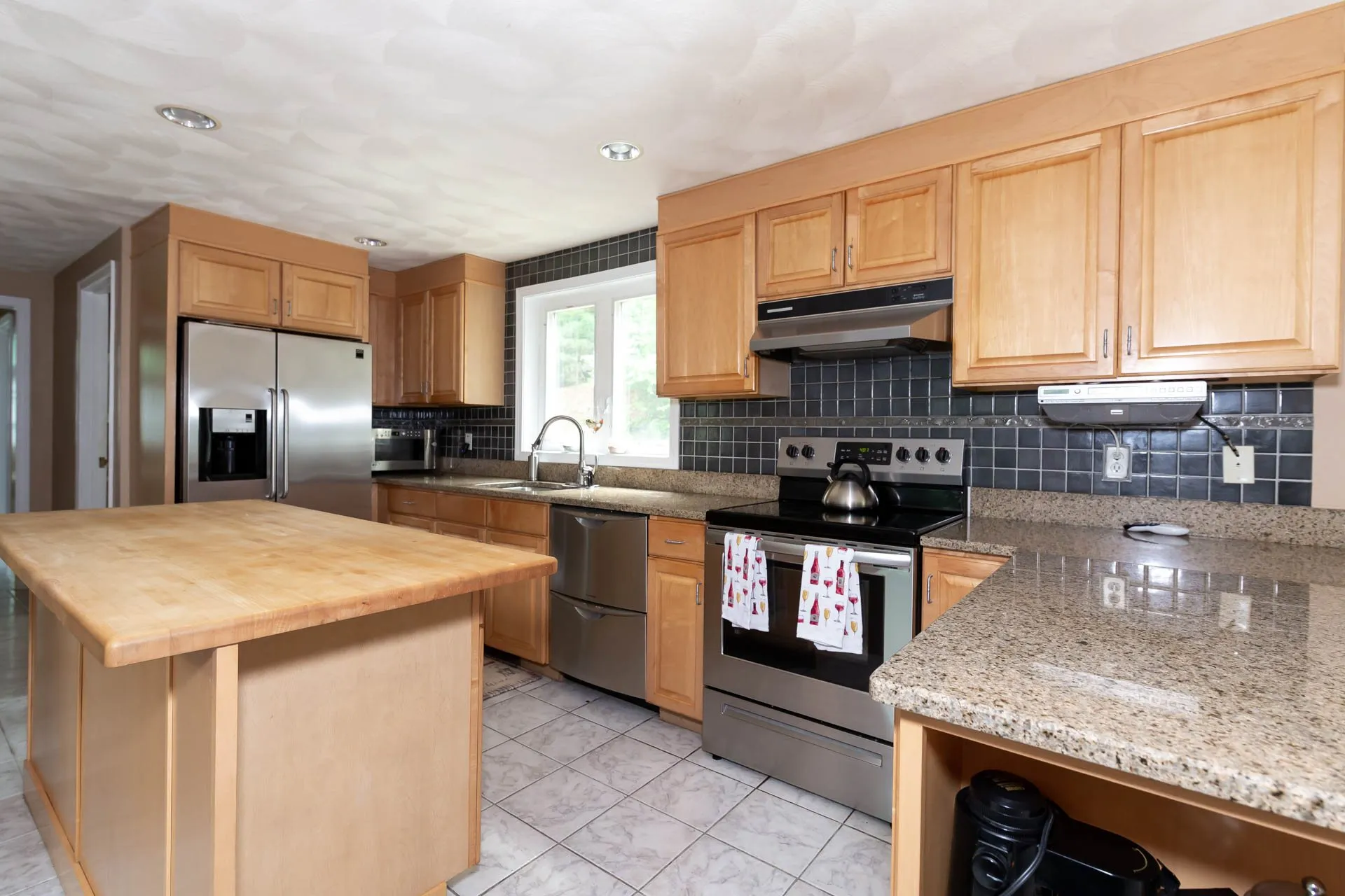 48 Wyndridge Circle Pelham NH 03076
