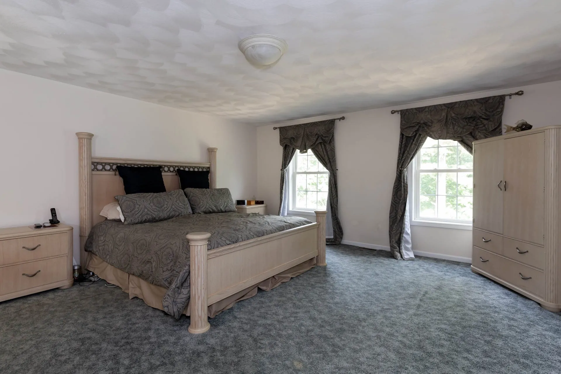 48 Wyndridge Circle Pelham NH 03076
