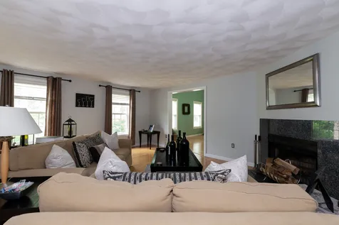 48 Wyndridge Circle Pelham NH 03076