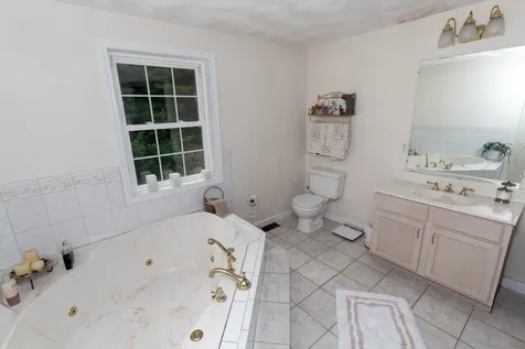 48 Wyndridge Circle Pelham NH 03076