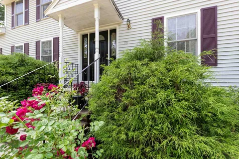 48 Wyndridge Circle Pelham NH 03076