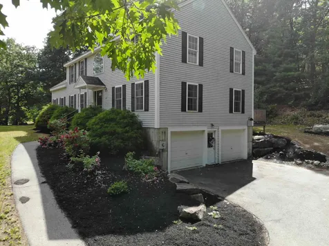 48 Wyndridge Circle Pelham NH 03076