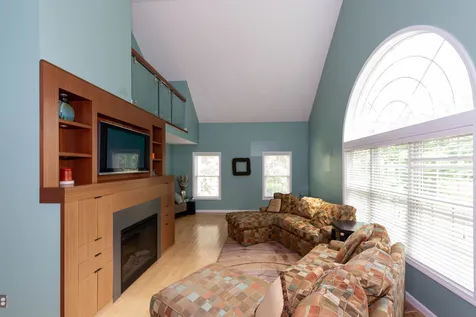 48 Wyndridge Circle Pelham NH 03076