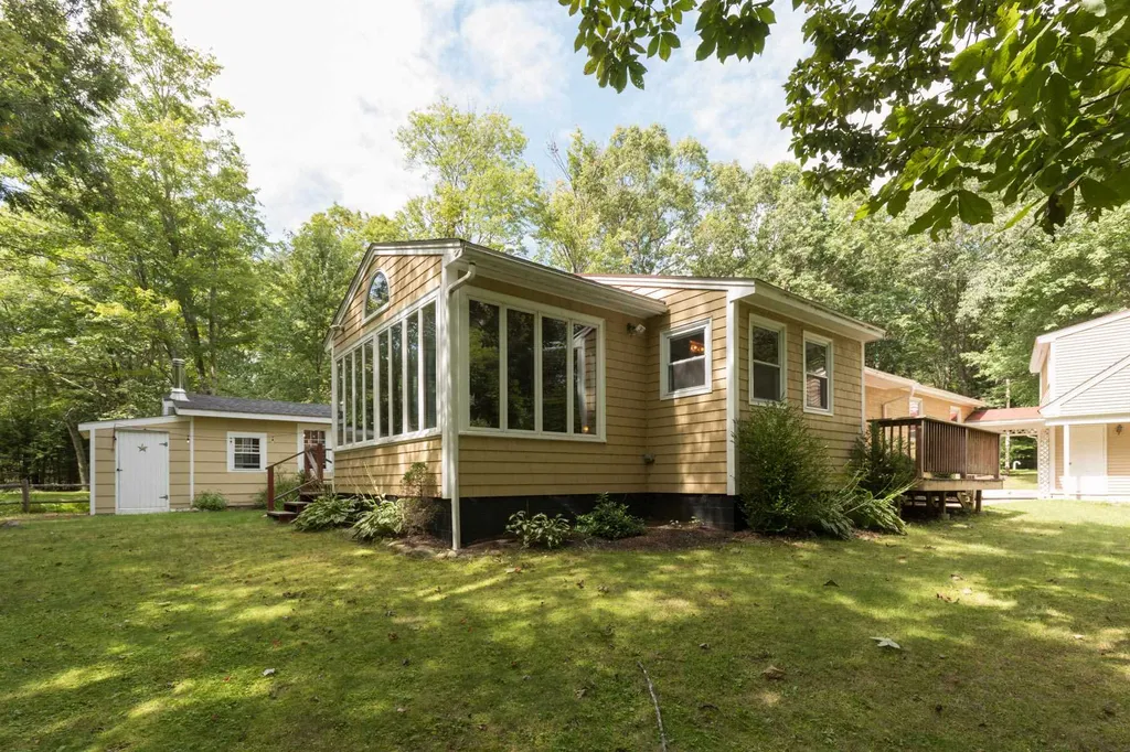 18 Owl Lane Lee NH 03861