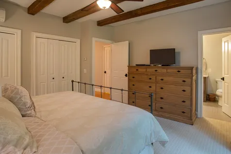 6 Mcgovern Lane Wilmington VT 05363