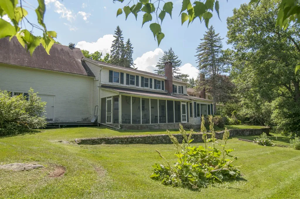 213 Mosher Drive Newport City VT 05855