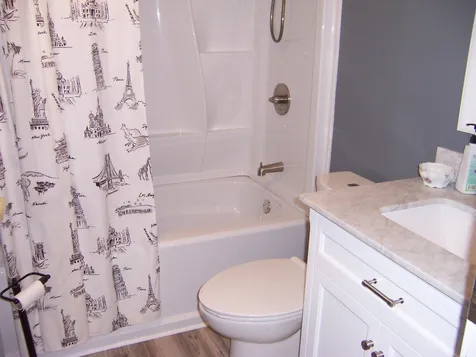 15 Oak Drive North Hampton NH 03862