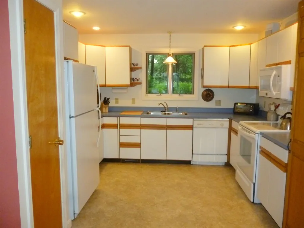 20 Hidden Valley Drive Tuftonboro NH 03816