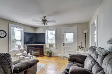 48 Lafayette Street Manchester NH 03102