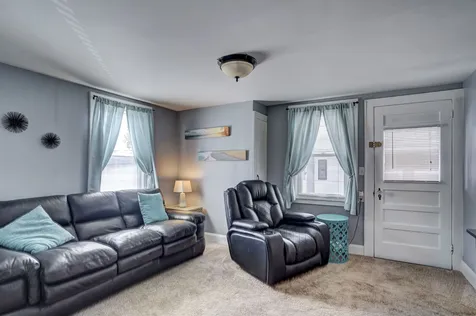 48 Lafayette Street Manchester NH 03102