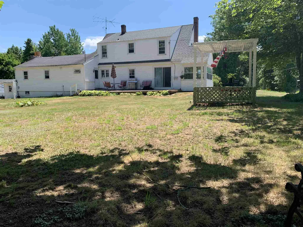 22 Beauty Hill Road Barrington NH 03825