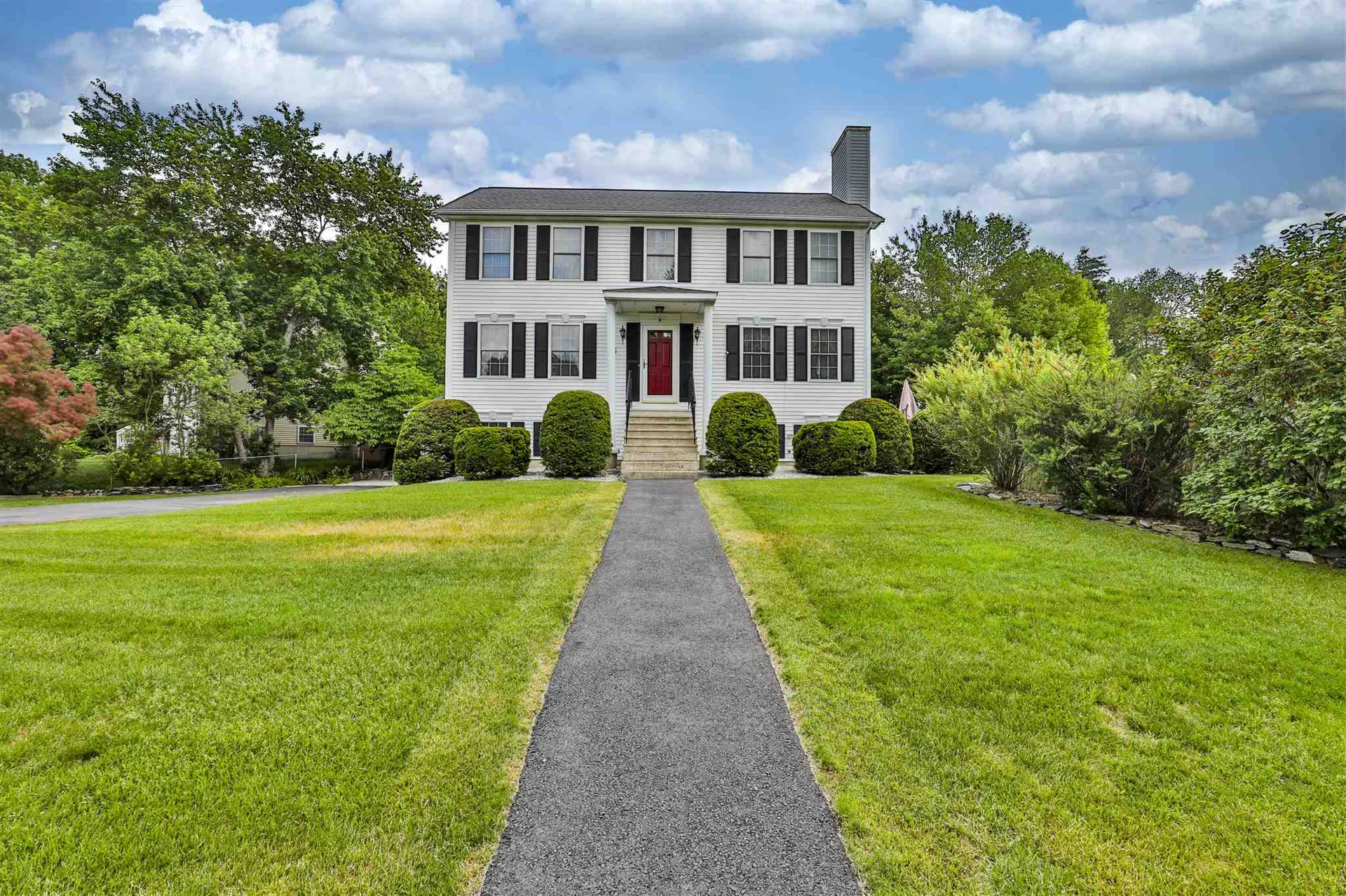 15 Harmony Lane Hooksett NH 03106