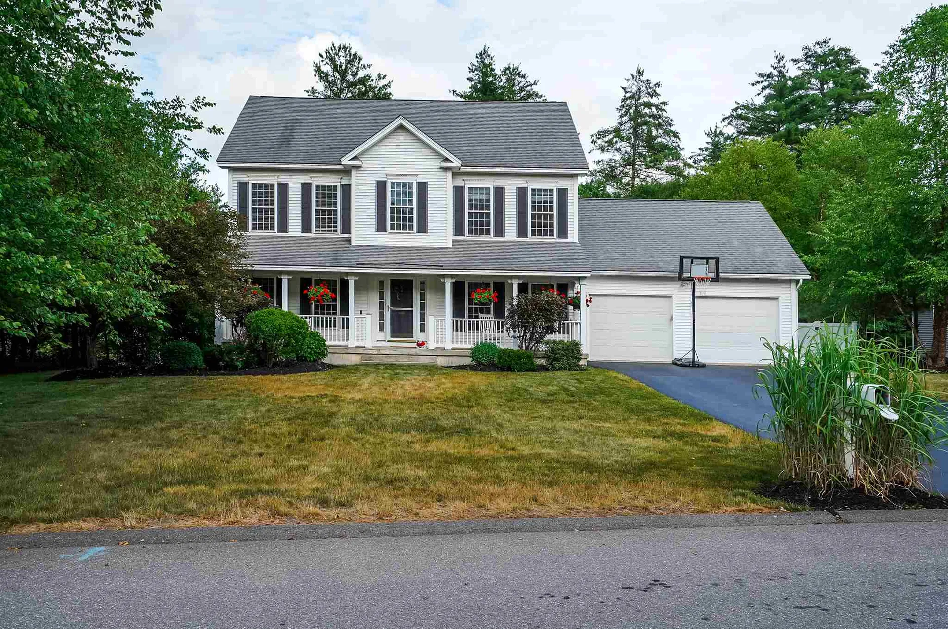 29 Summit Road Bedford NH 03110