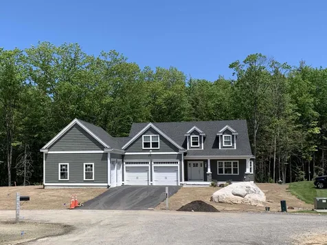17 Haywick Drive Stratham NH 03885
