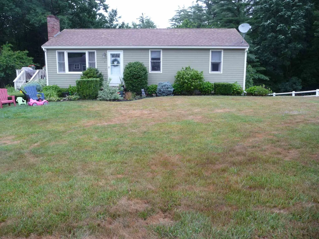 4 Homestead Lane Londonderry NH 03053