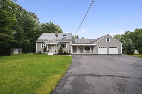 1 Lakeview Road Raymond NH 03077
