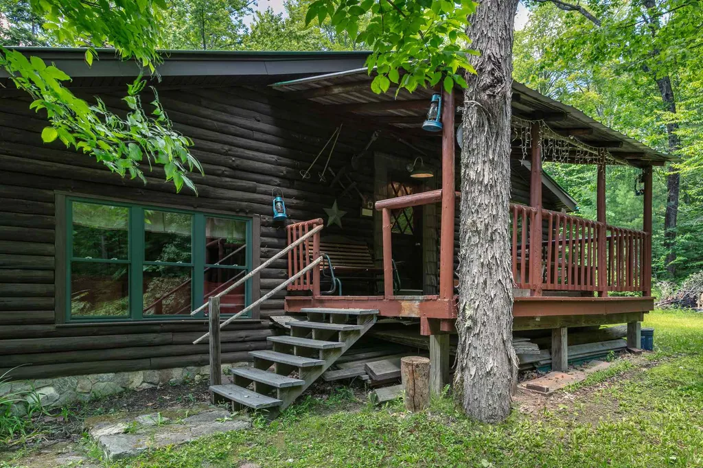 947 Boynton Road Londonderry VT 05148