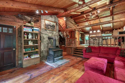 947 Boynton Road Londonderry VT 05148