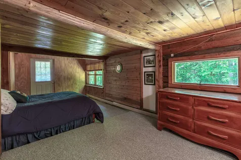 947 Boynton Road Londonderry VT 05148