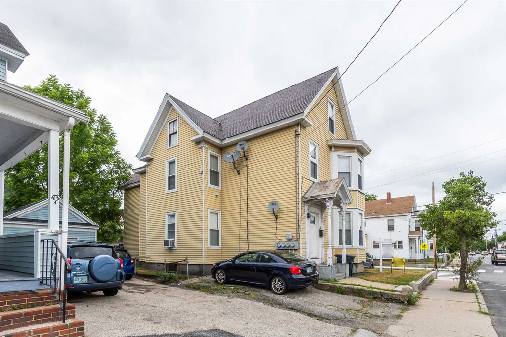 41 Kinsley Street Nashua NH 03060