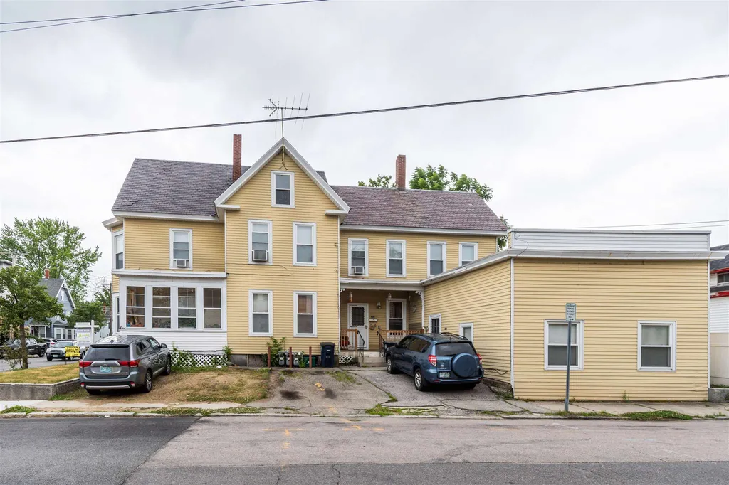 41 Kinsley Street Nashua NH 03060