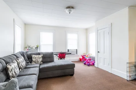 41 Kinsley Street Nashua NH 03060