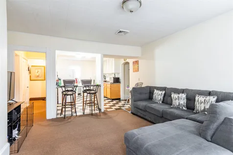 41 Kinsley Street Nashua NH 03060