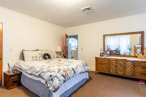 41 Kinsley Street Nashua NH 03060