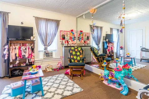 41 Kinsley Street Nashua NH 03060
