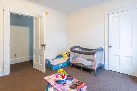 41 Kinsley Street Nashua NH 03060
