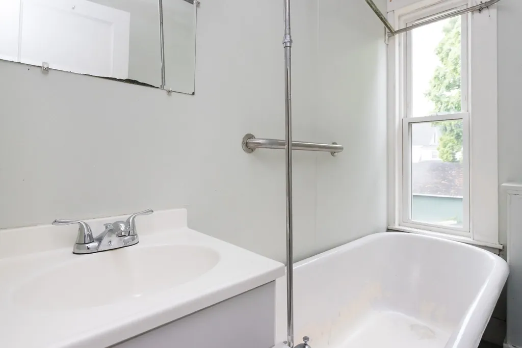 21 Knight Street Rochester NH 03867