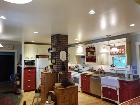 73 Maple Street Chester VT 05143