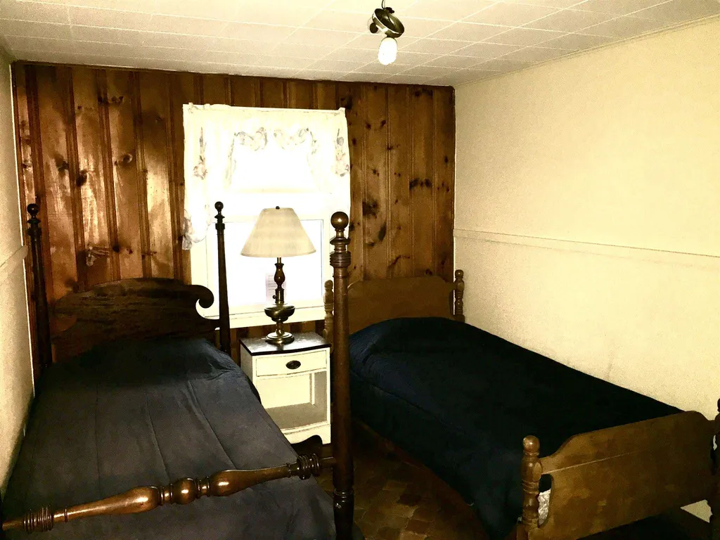 392 Plymouth Street Seabrook NH 03874