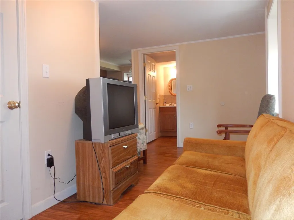 392 Plymouth Street Seabrook NH 03874