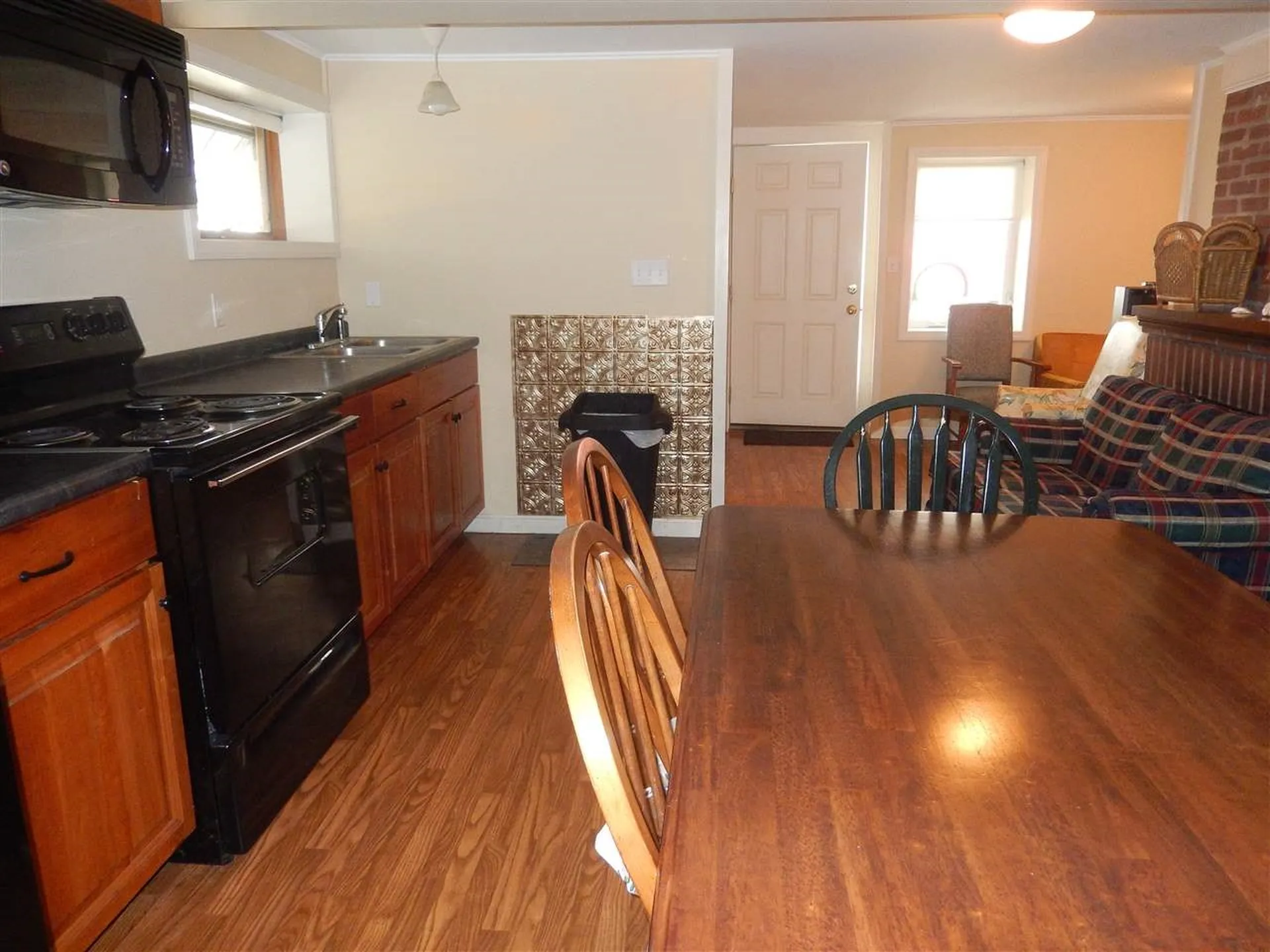 392 Plymouth Street Seabrook NH 03874