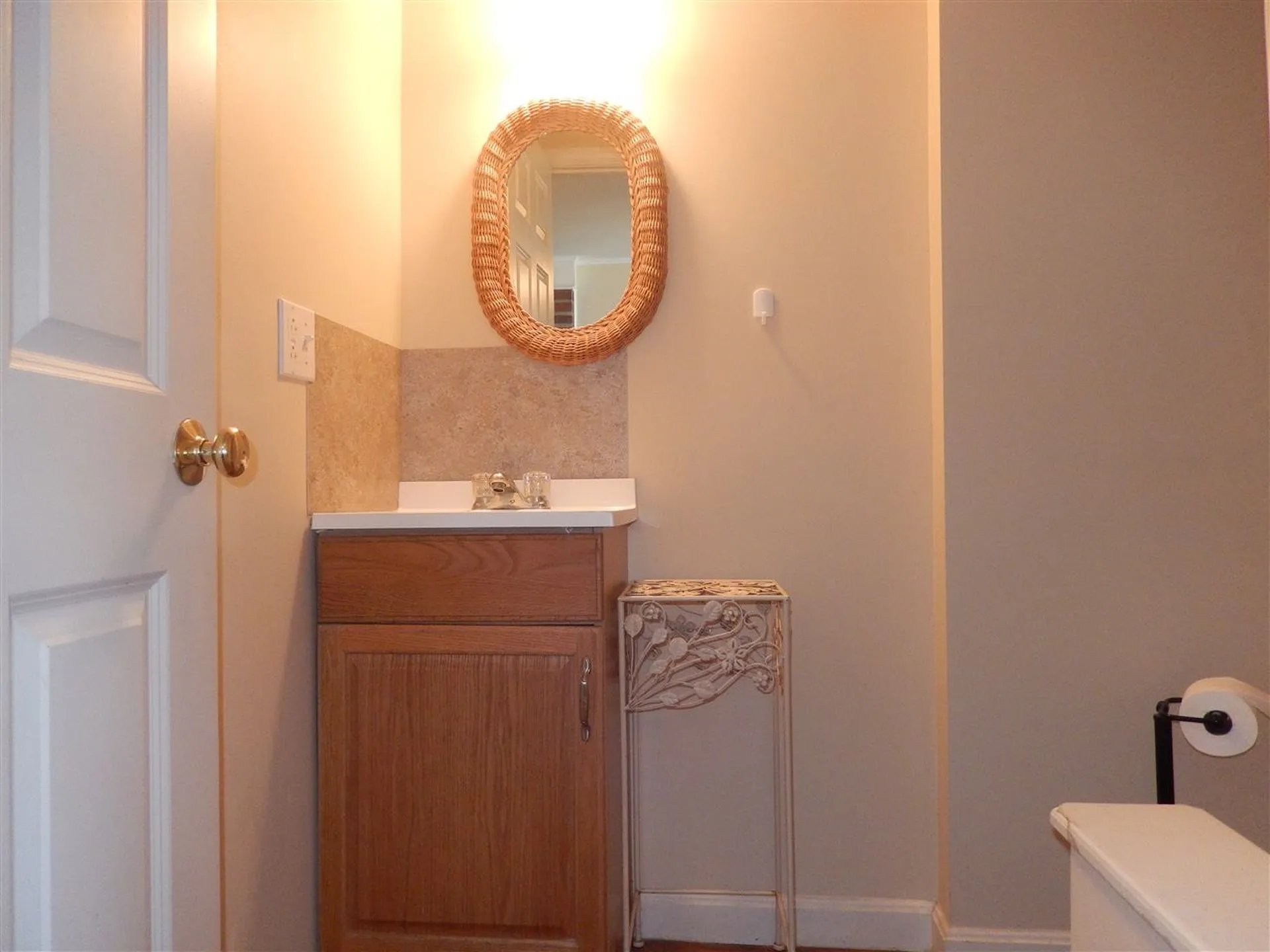 392 Plymouth Street Seabrook NH 03874