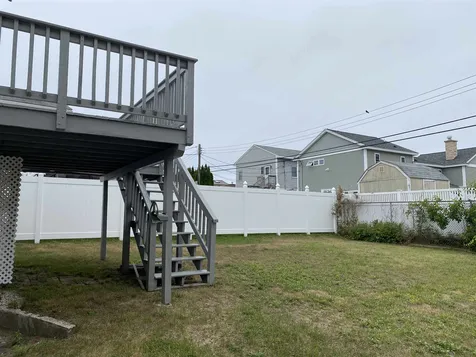 392 Plymouth Street Seabrook NH 03874